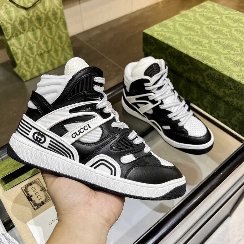 G*u*i casual shoes